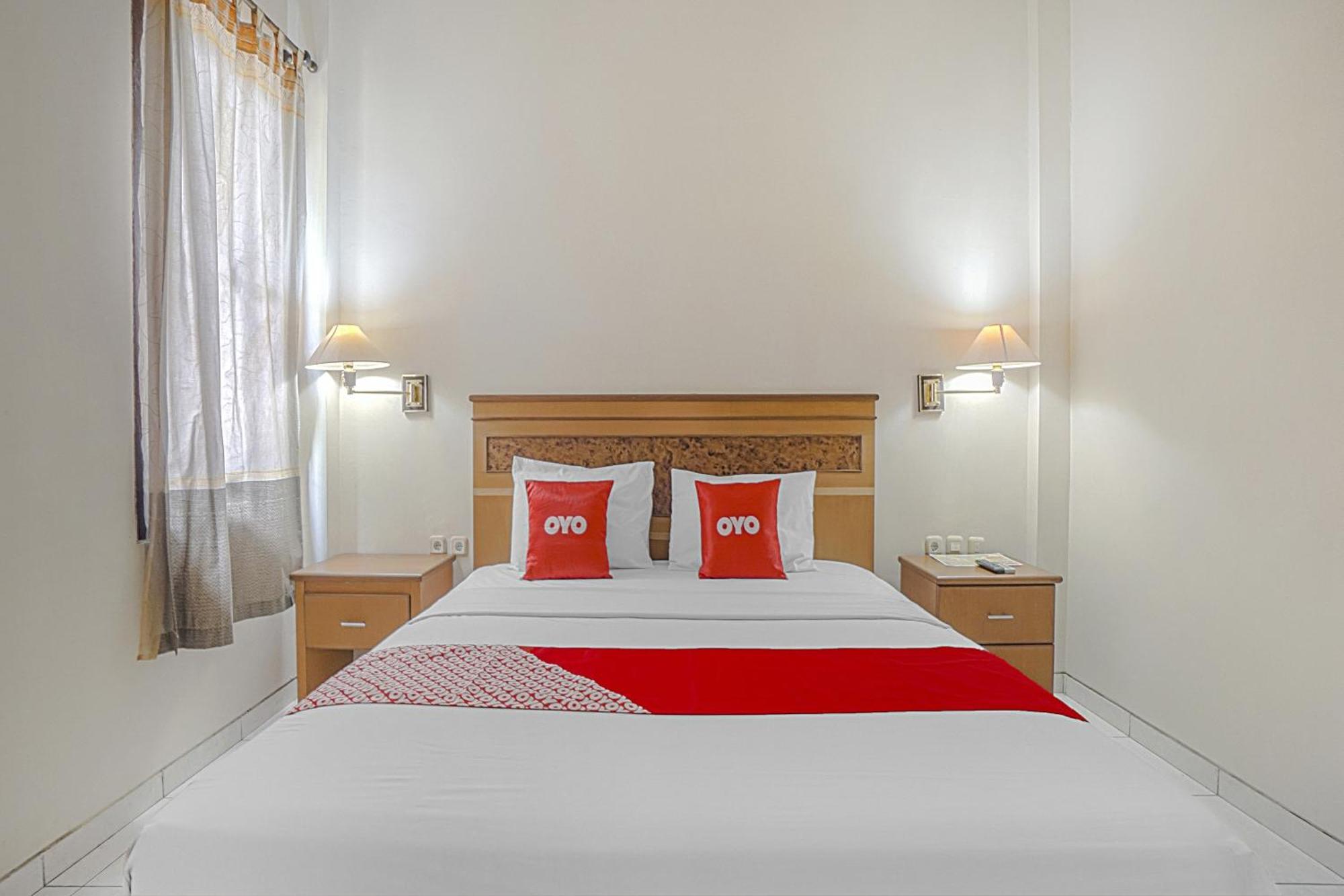 Oyo Life 90589 Palem Garden Hotel Тулунгагунг Экстерьер фото