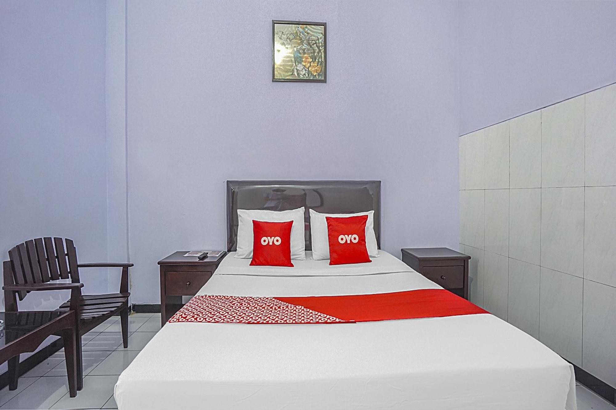 Oyo Life 90589 Palem Garden Hotel Тулунгагунг Экстерьер фото