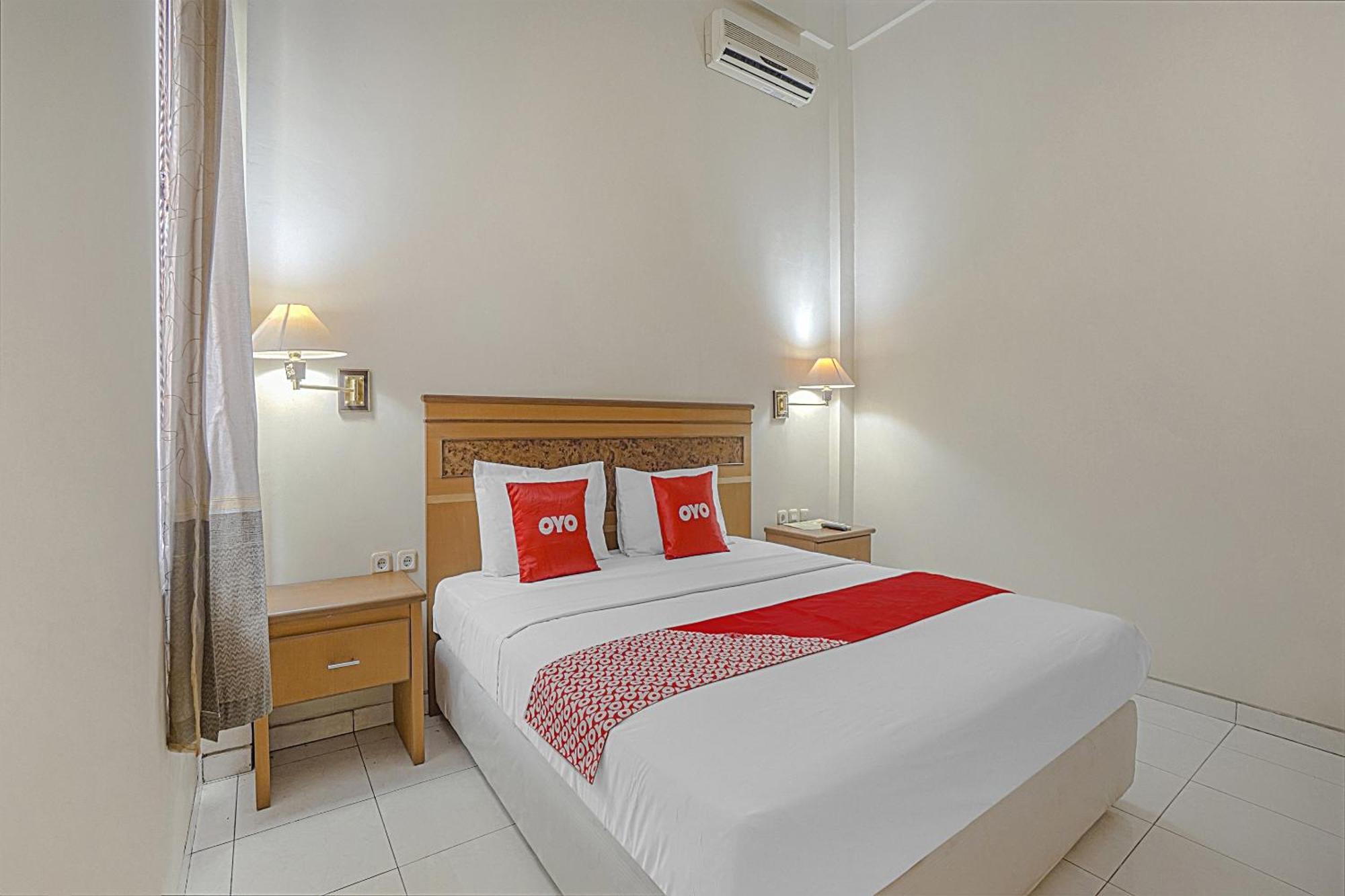 Oyo Life 90589 Palem Garden Hotel Тулунгагунг Экстерьер фото