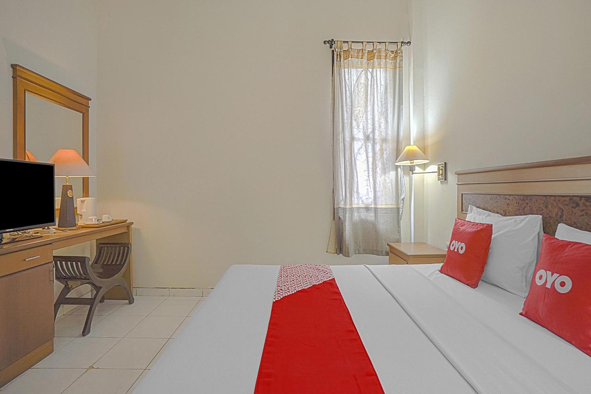 Oyo Life 90589 Palem Garden Hotel Тулунгагунг Экстерьер фото