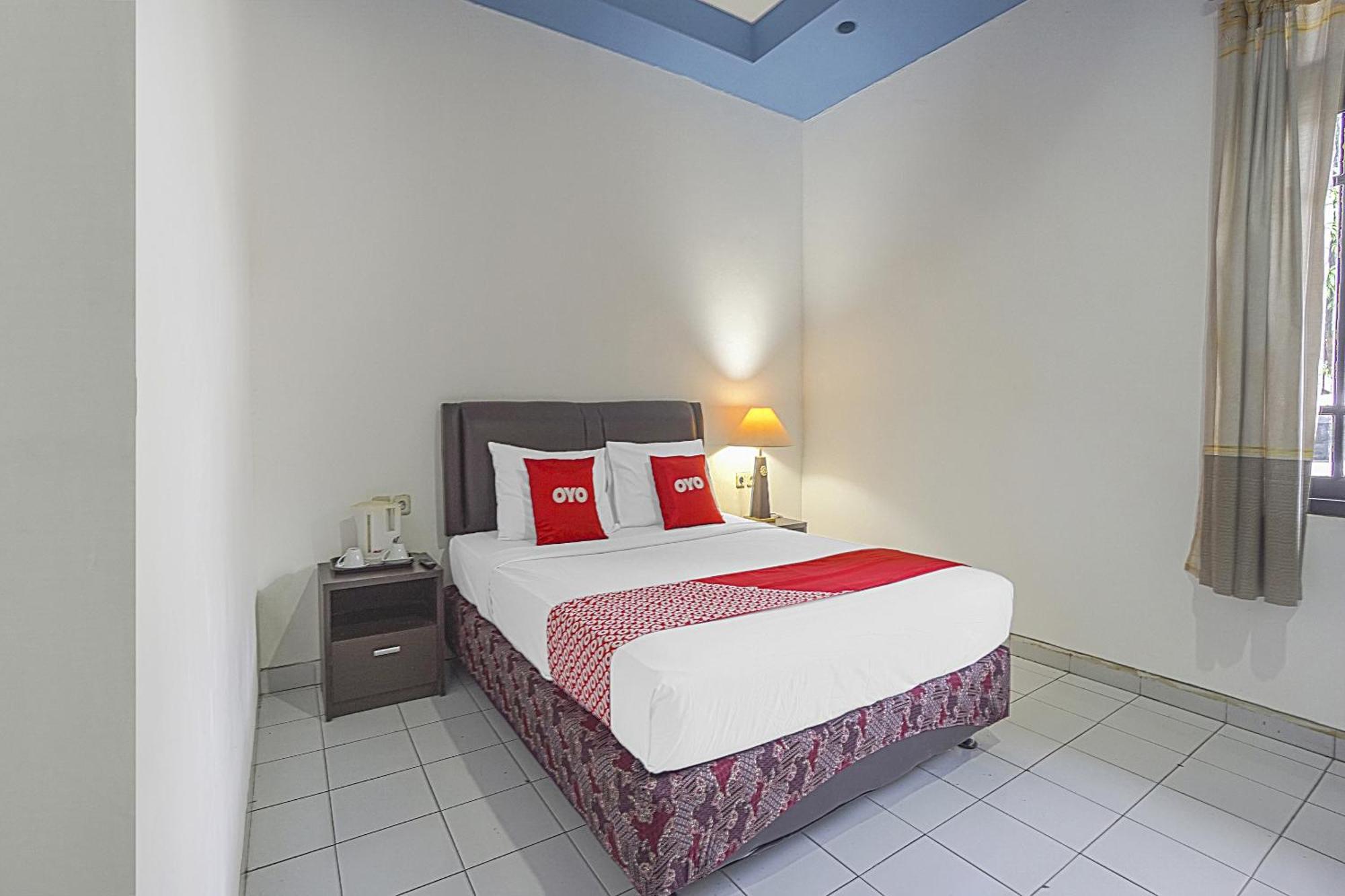 Oyo Life 90589 Palem Garden Hotel Тулунгагунг Экстерьер фото